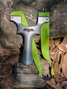 Experience the power and precision of the Swift King-Z02 slingshot. Designed for accuracy and durability, this hunting slingshot and slingbow weapon is perfect for outdoor enthusiasts. Upgrade your shooting game with a top-tier slingshot today!